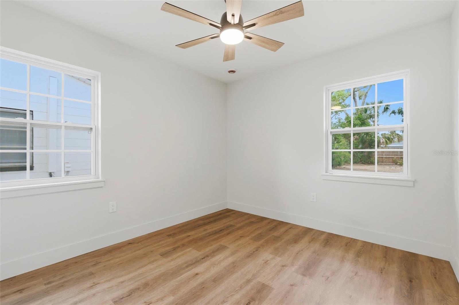 8051 26TH AVE N, ST PETERSBURG, FL — photo 33