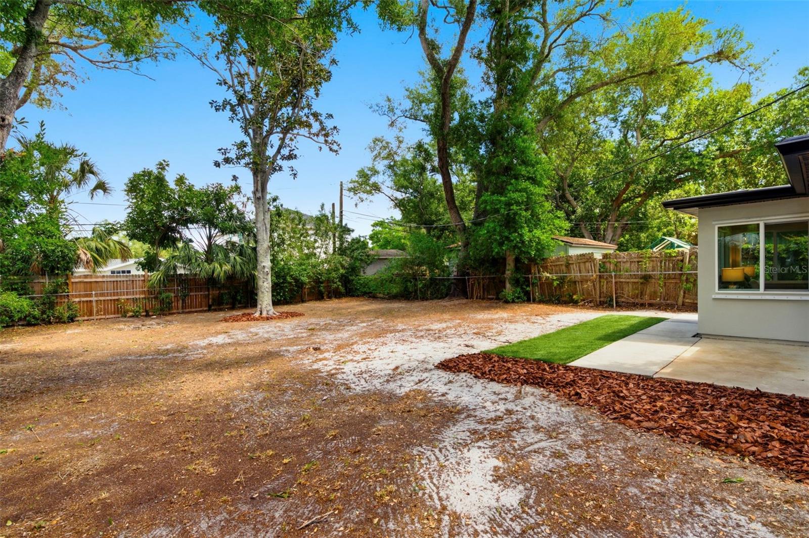 8051 26TH AVE N, ST PETERSBURG, FL — photo 41