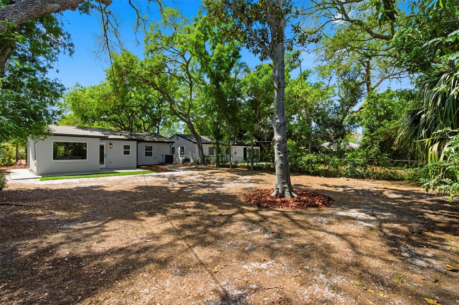 8051 26TH AVE N, ST PETERSBURG, FL — photo 43
