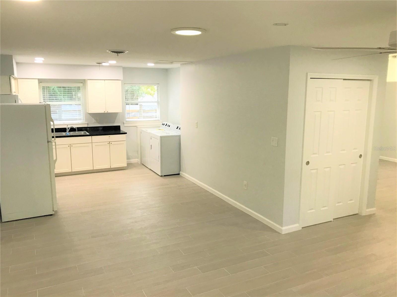 2541 FLOYD ST, SARASOTA, FL — photo 4