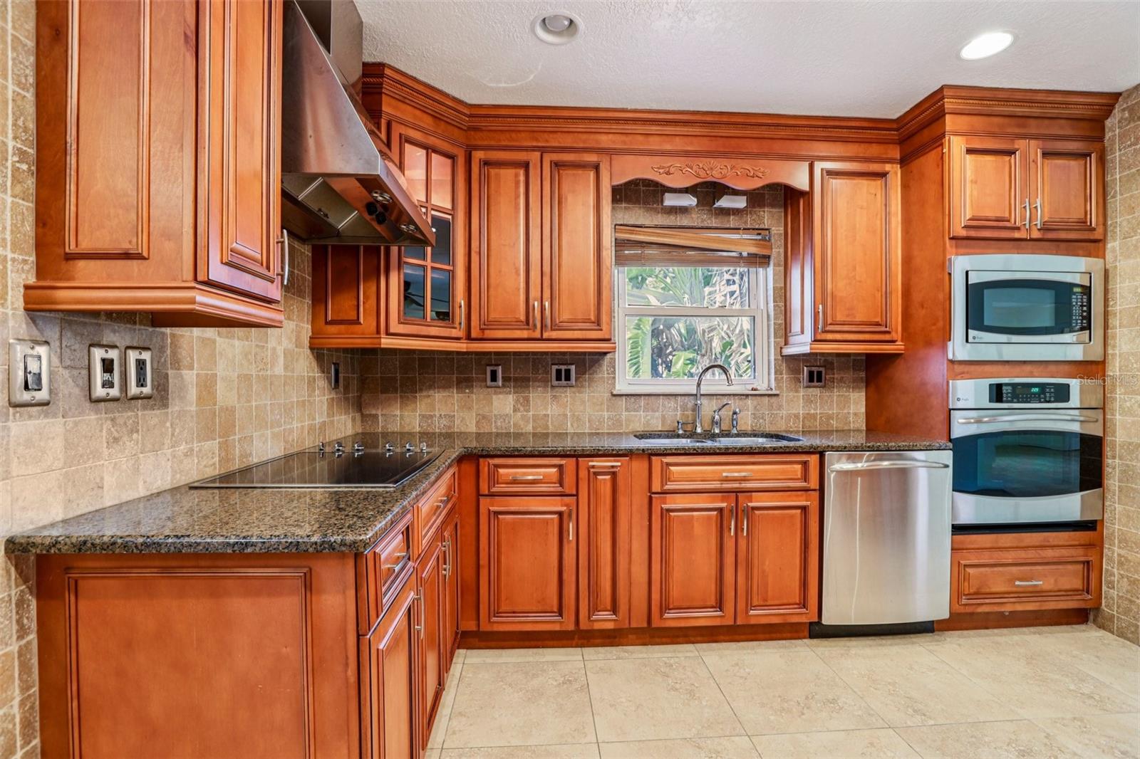 215 S WEST SHORE BLVD, TAMPA, FL — photo 18