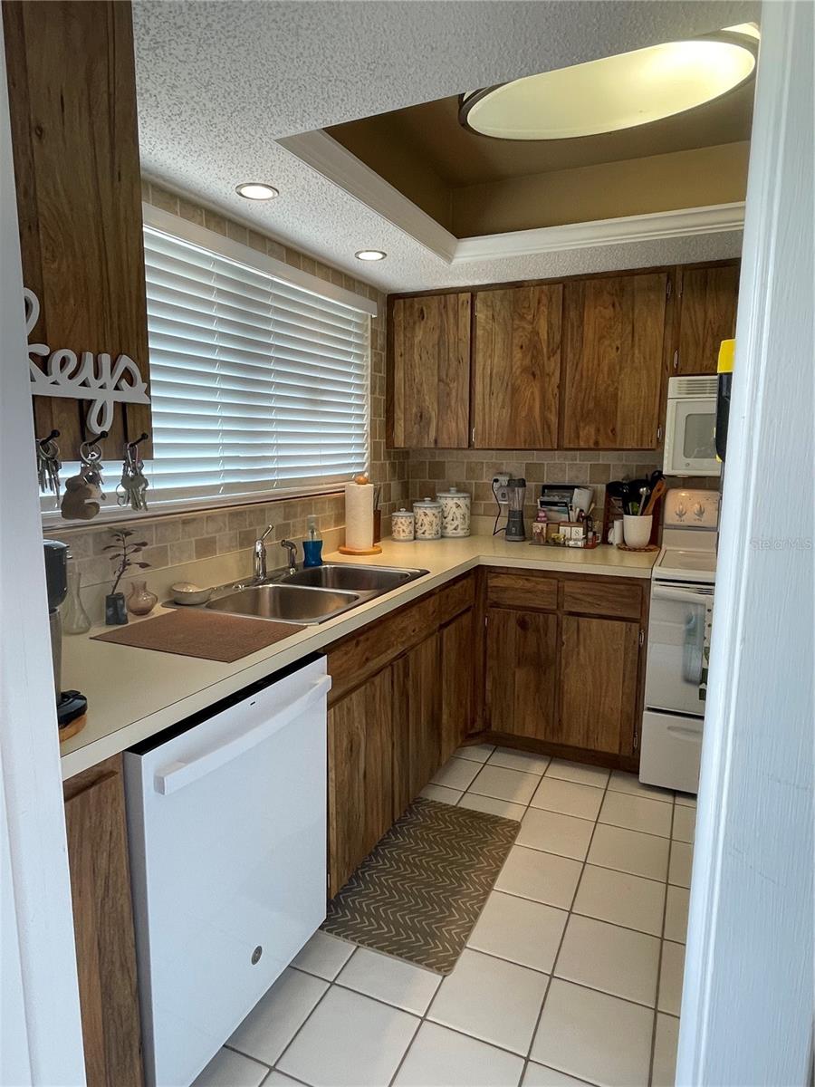 1001 W MARION AVE #8, PUNTA GORDA, FL — photo 14