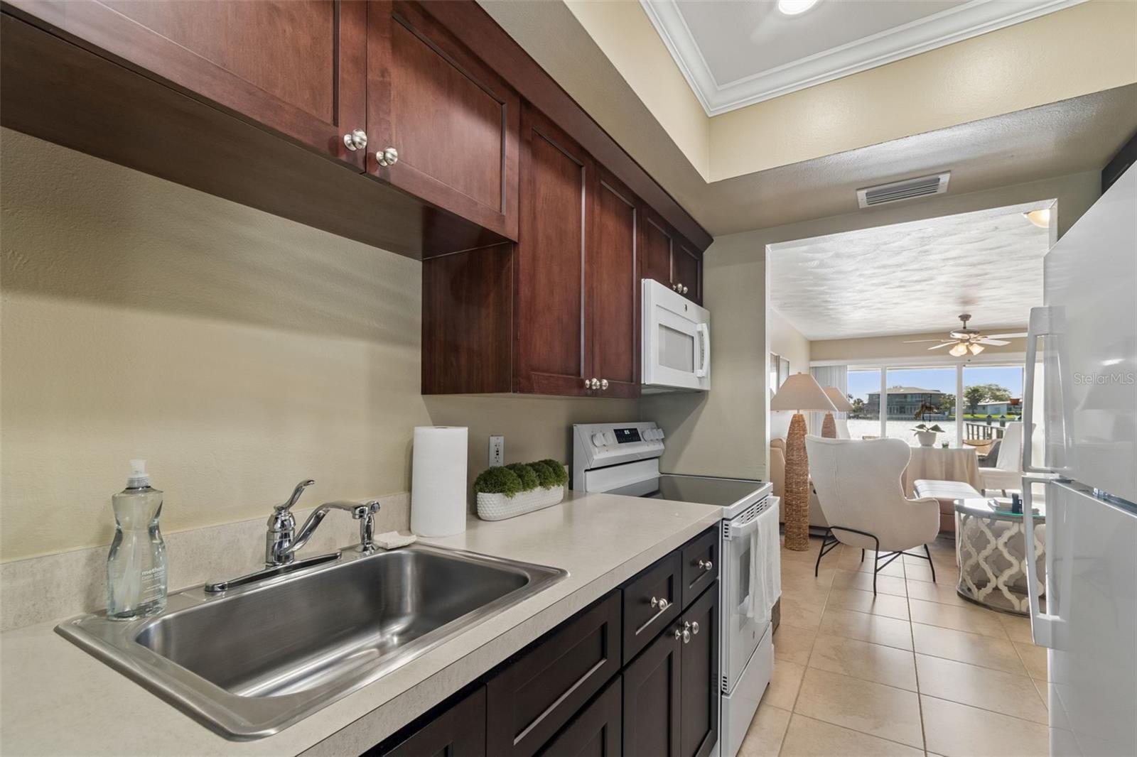 2307 BAY BLVD, INDIAN ROCKS BEACH, FL — photo 12