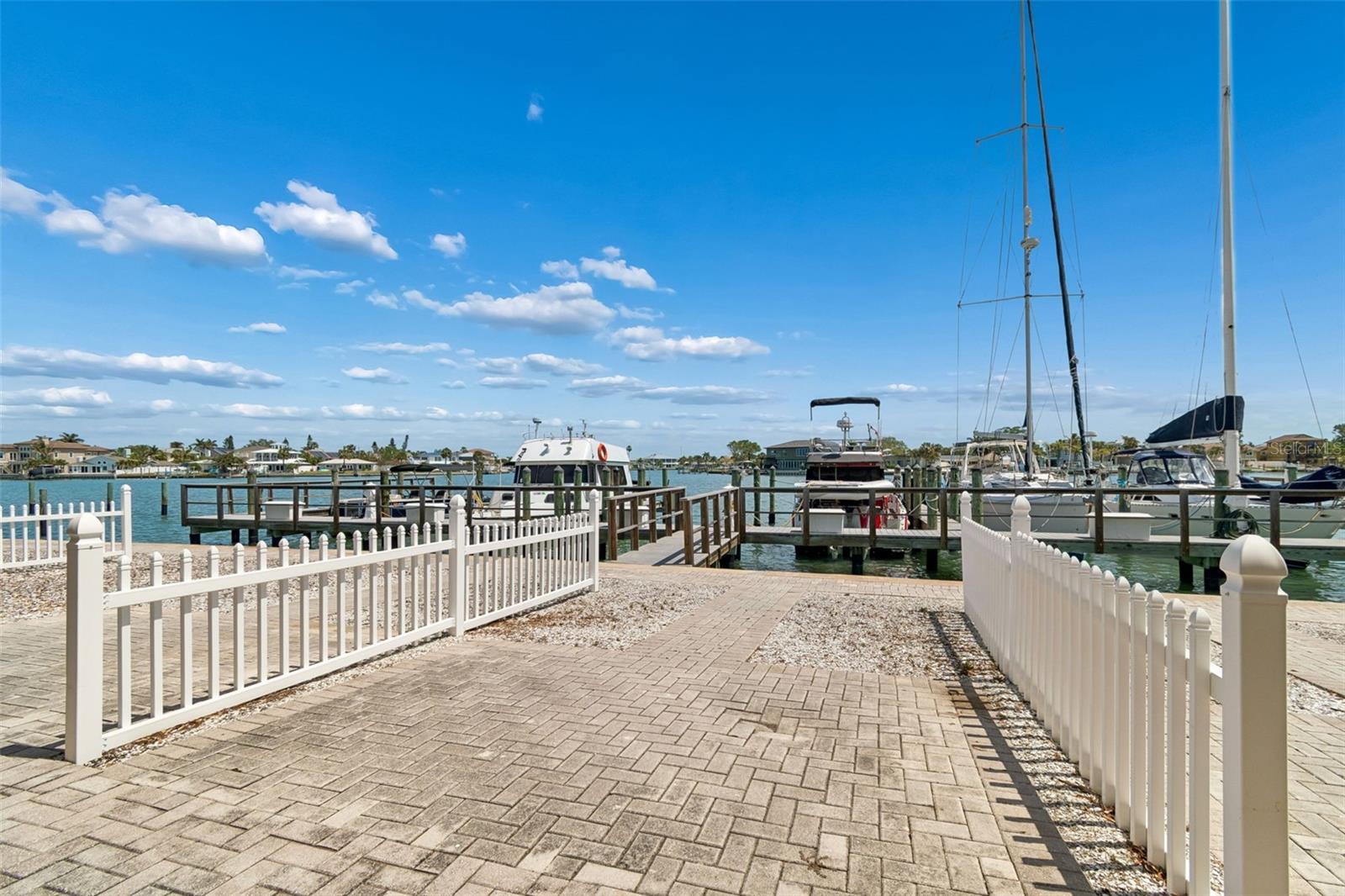 2307 BAY BLVD, INDIAN ROCKS BEACH, FL — photo 57