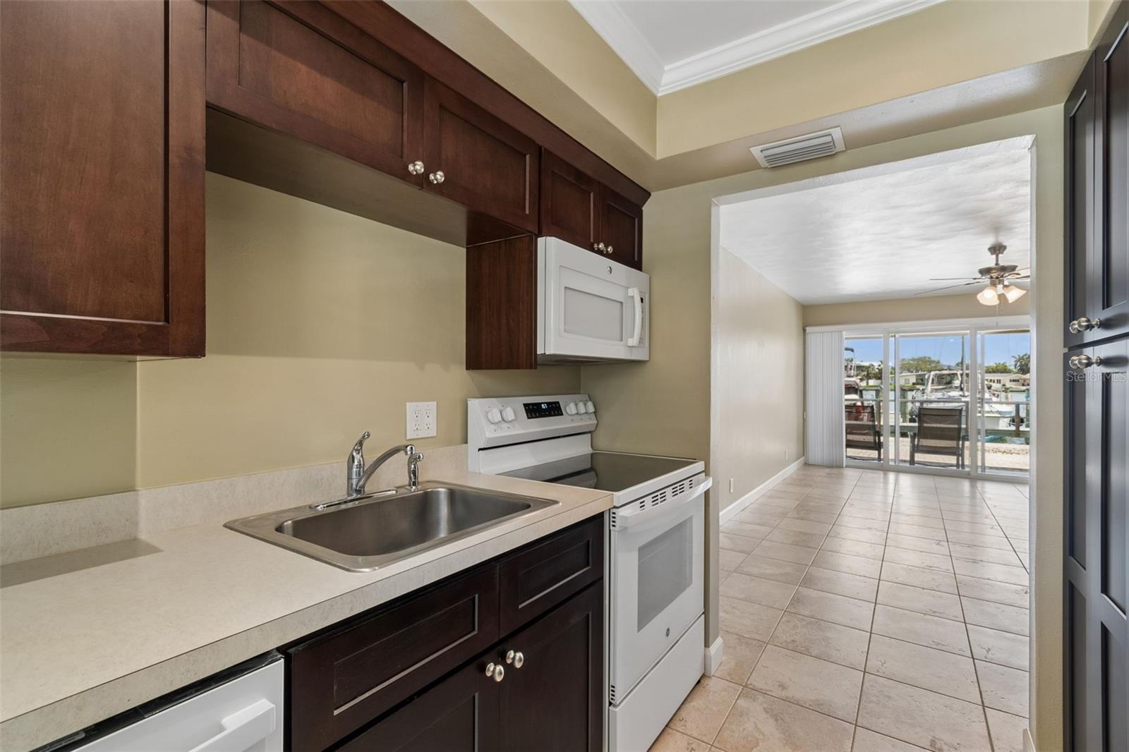 2307 BAY BLVD, INDIAN ROCKS BEACH, FL — photo 61