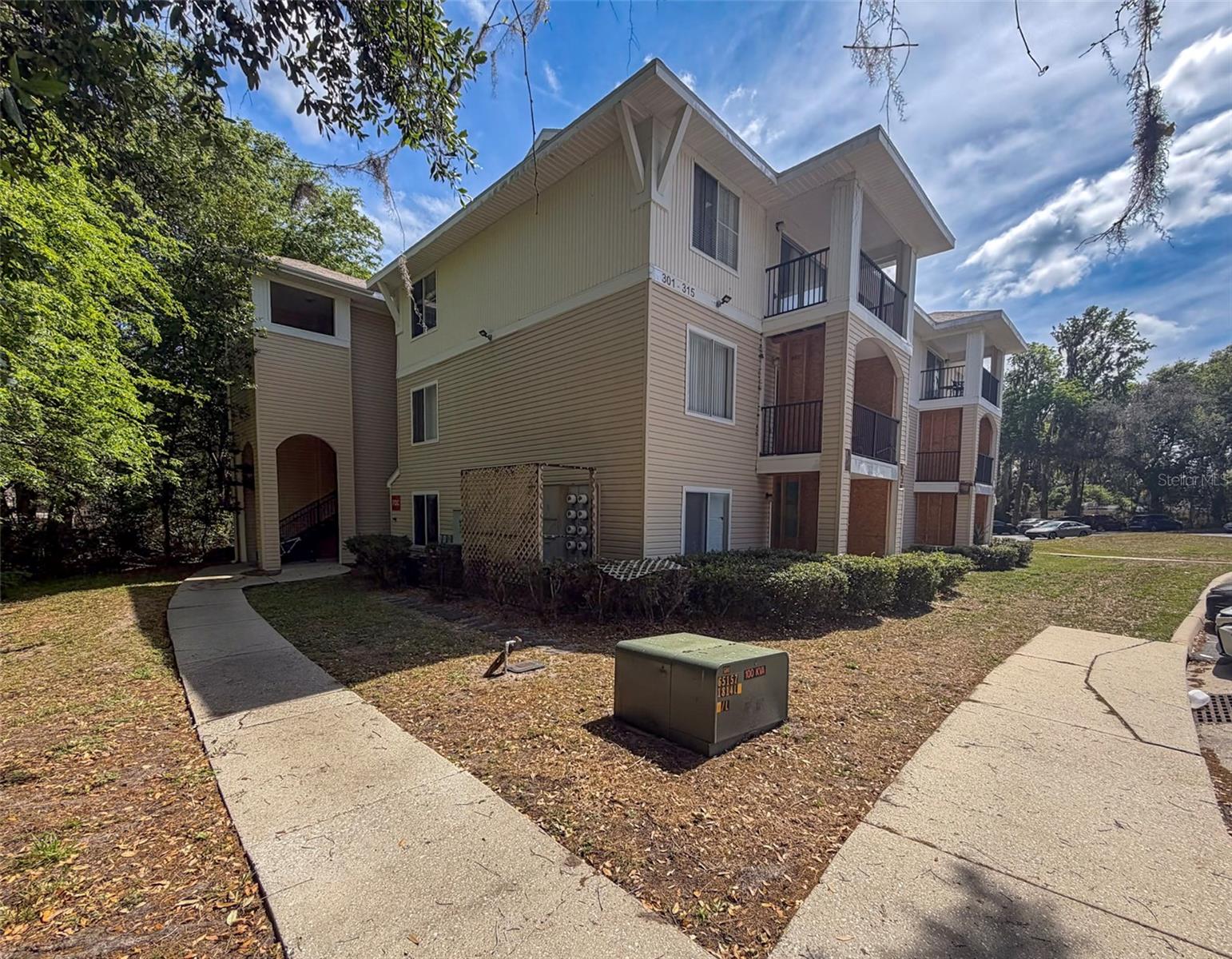 3921 SW 34TH ST #301, GAINESVILLE, FL