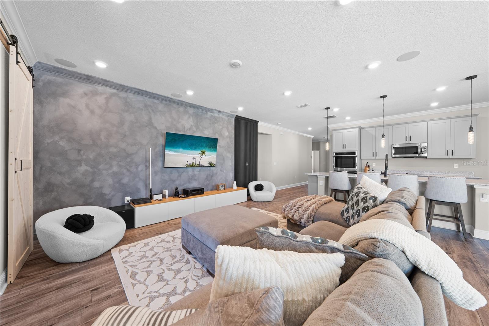 31041 JAZZ LEAF PL, SAN ANTONIO, FL — photo 2