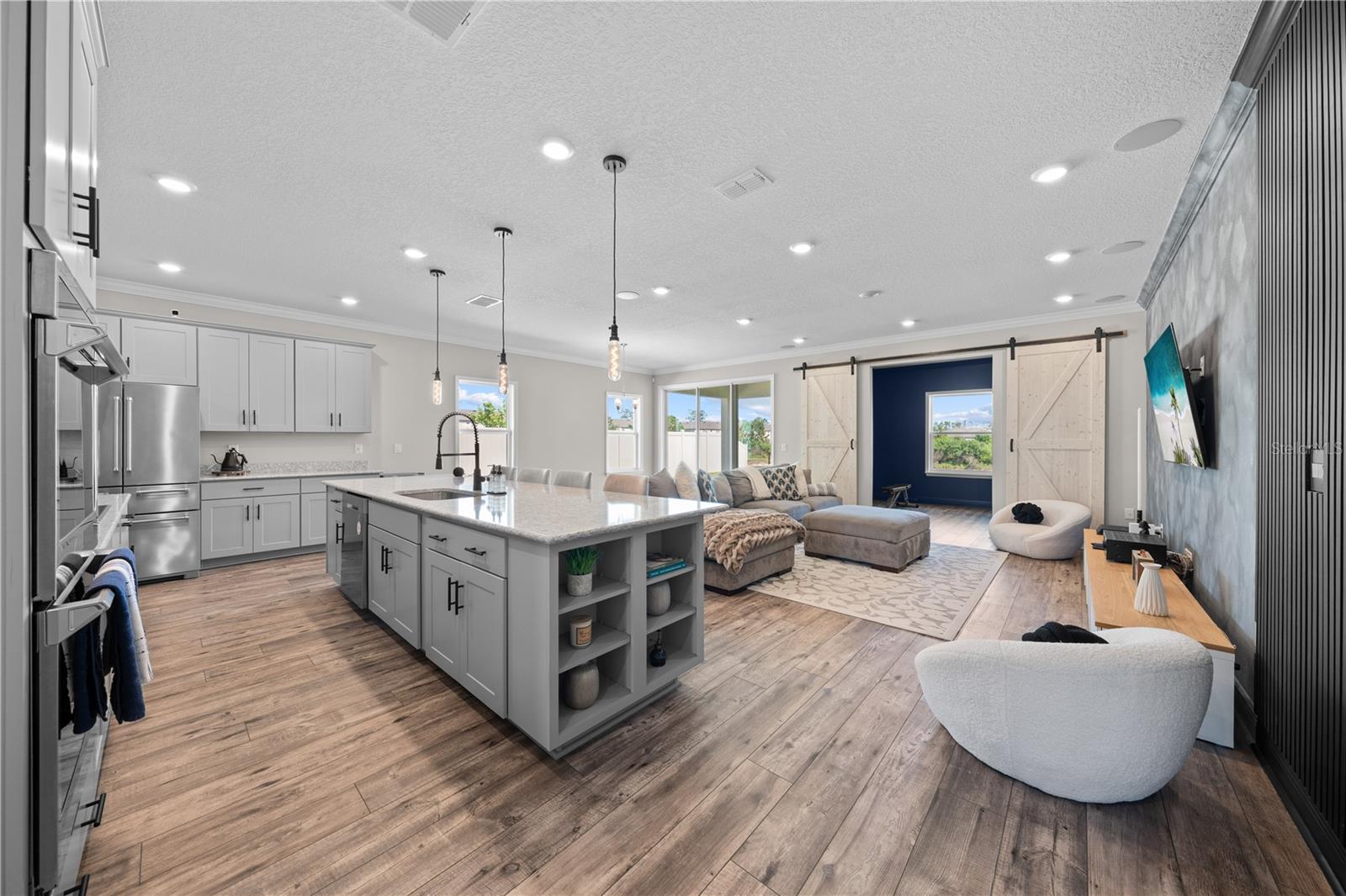 31041 JAZZ LEAF PL, SAN ANTONIO, FL — photo 4