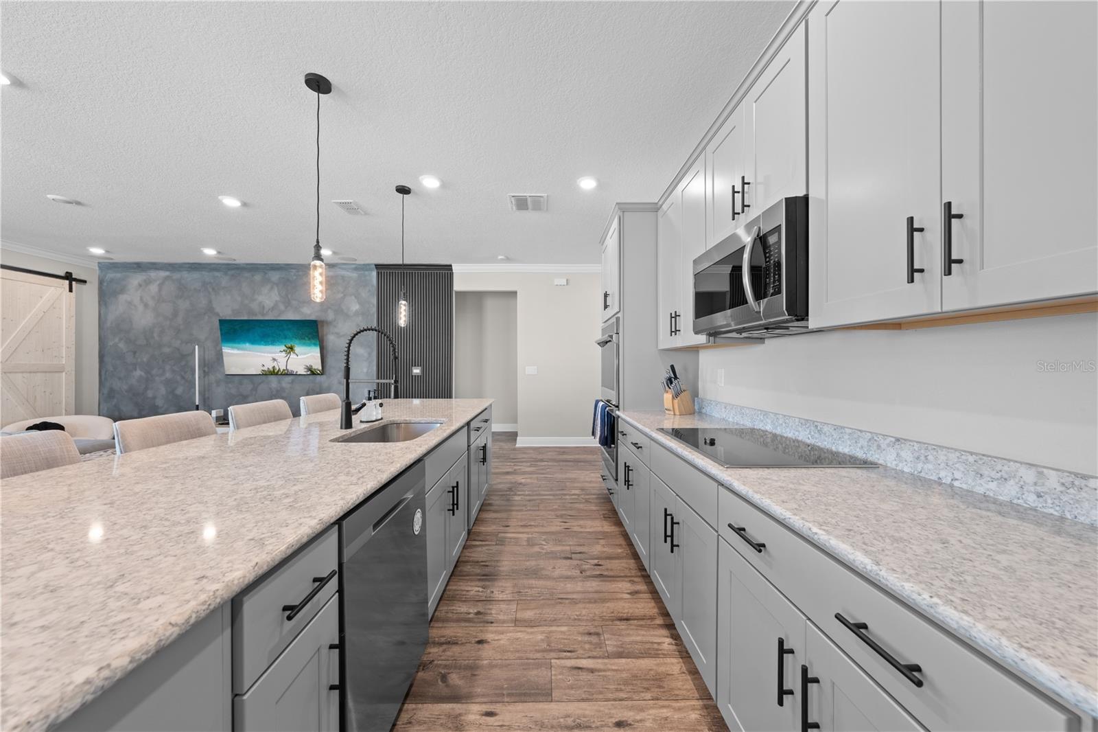 31041 JAZZ LEAF PL, SAN ANTONIO, FL — photo 8