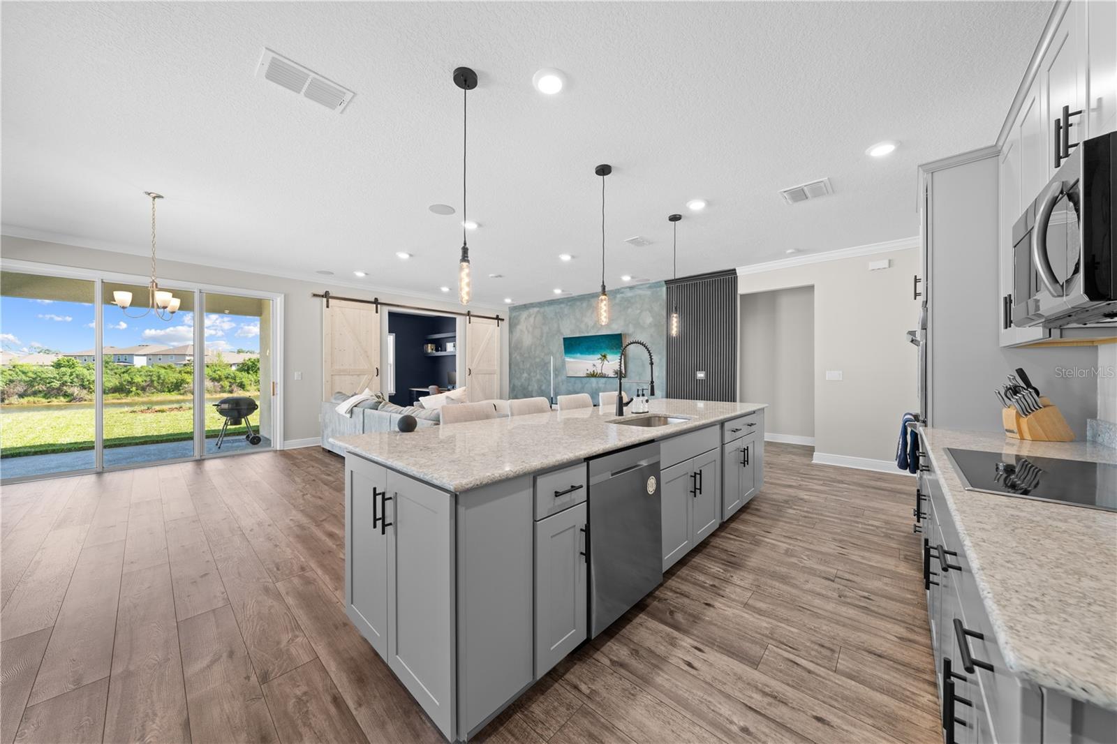 31041 JAZZ LEAF PL, SAN ANTONIO, FL — photo 11