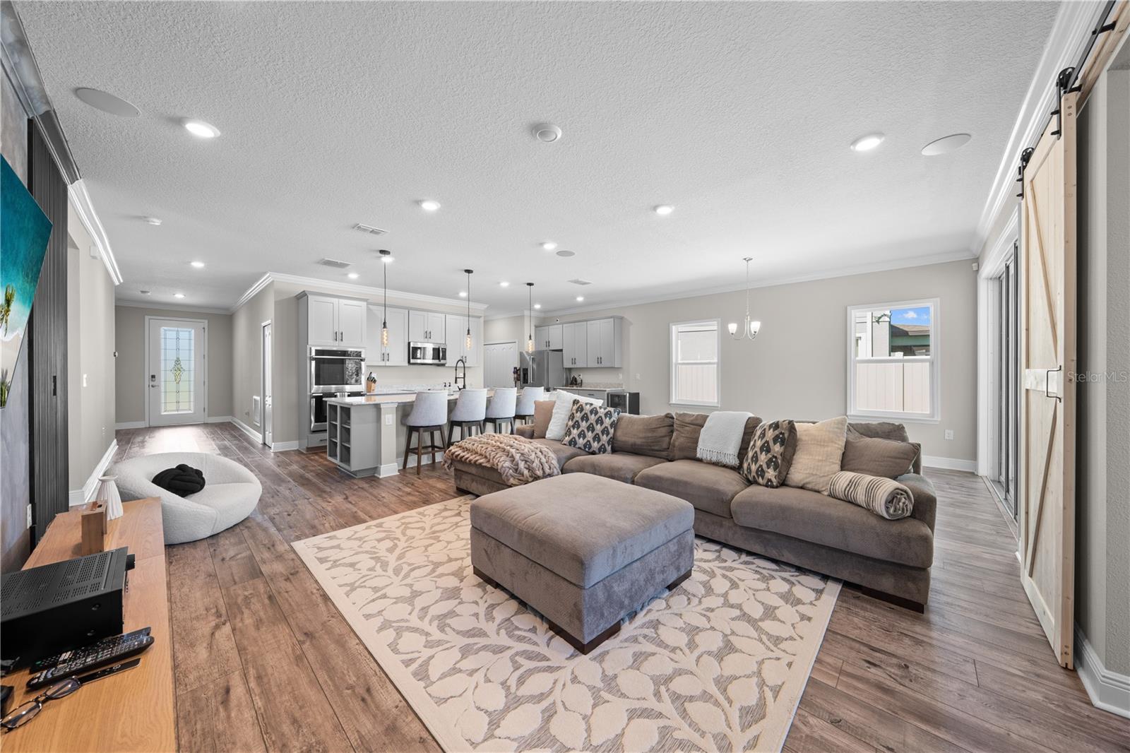 31041 JAZZ LEAF PL, SAN ANTONIO, FL — photo 17
