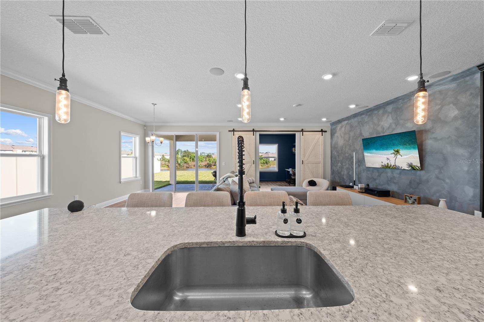 31041 JAZZ LEAF PL, SAN ANTONIO, FL — photo 22