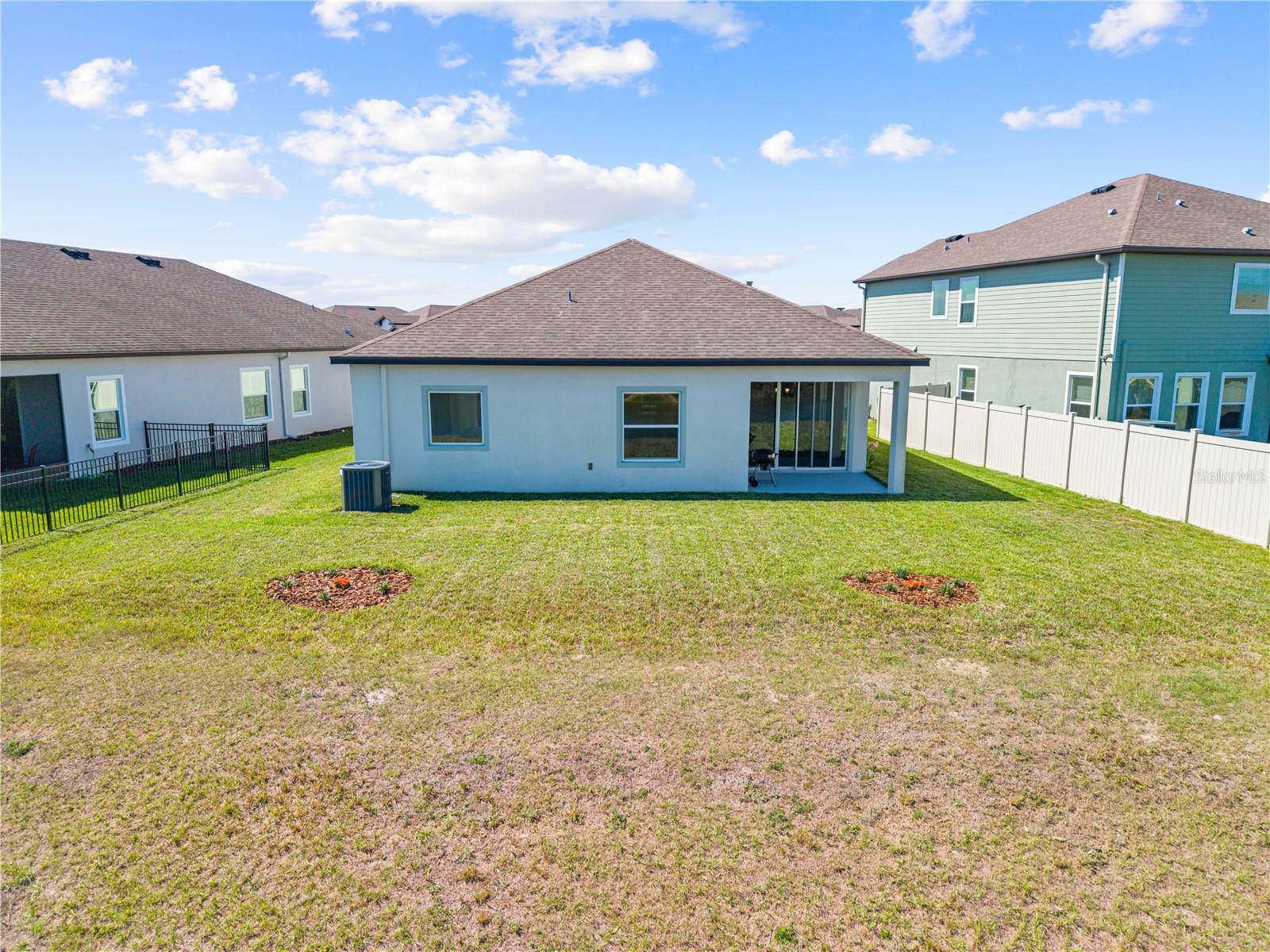 31041 JAZZ LEAF PL, SAN ANTONIO, FL — photo 59