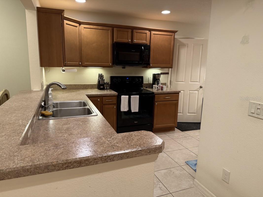 1097 HOLLYHOCK WAY, THE VILLAGES, FL — photo 3