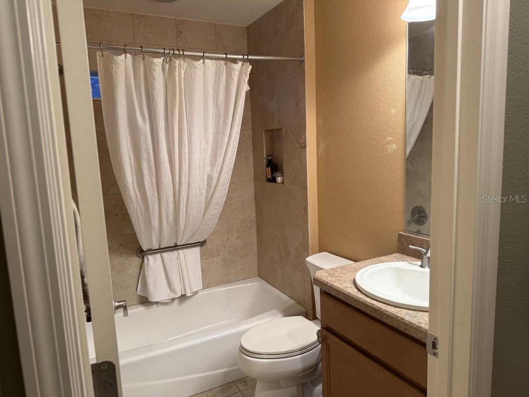 1097 HOLLYHOCK WAY, THE VILLAGES, FL — photo 8