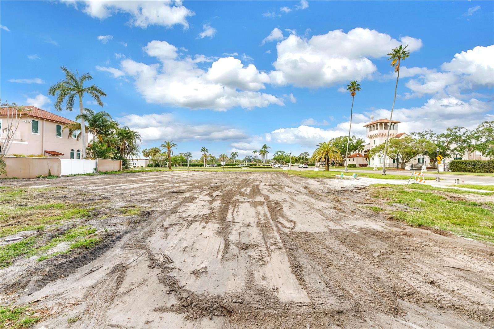 515 SNELL ISLE BLVD NE, ST PETERSBURG, FL