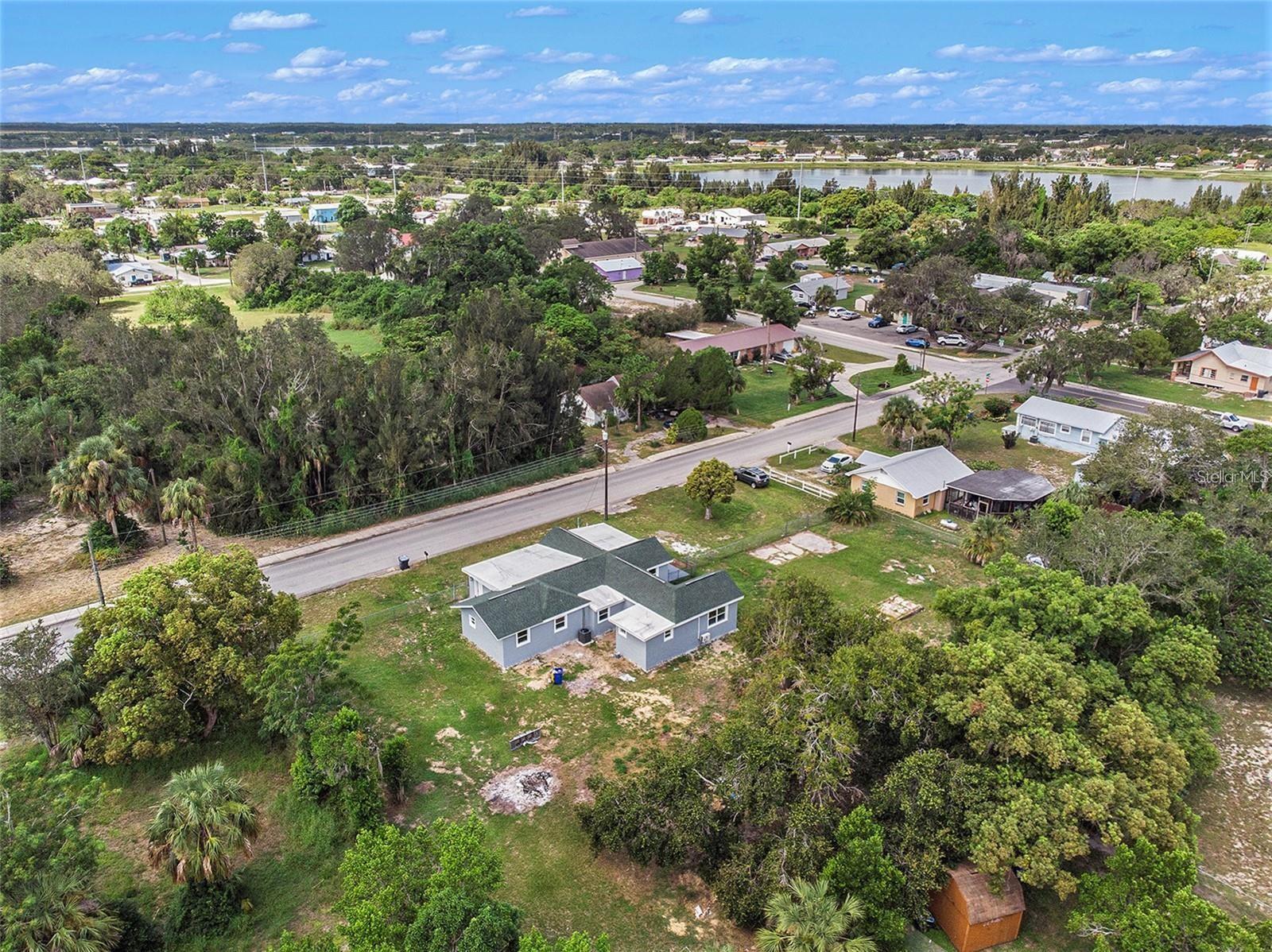 205 E CORNELL ST, AVON PARK, FL — photo 24