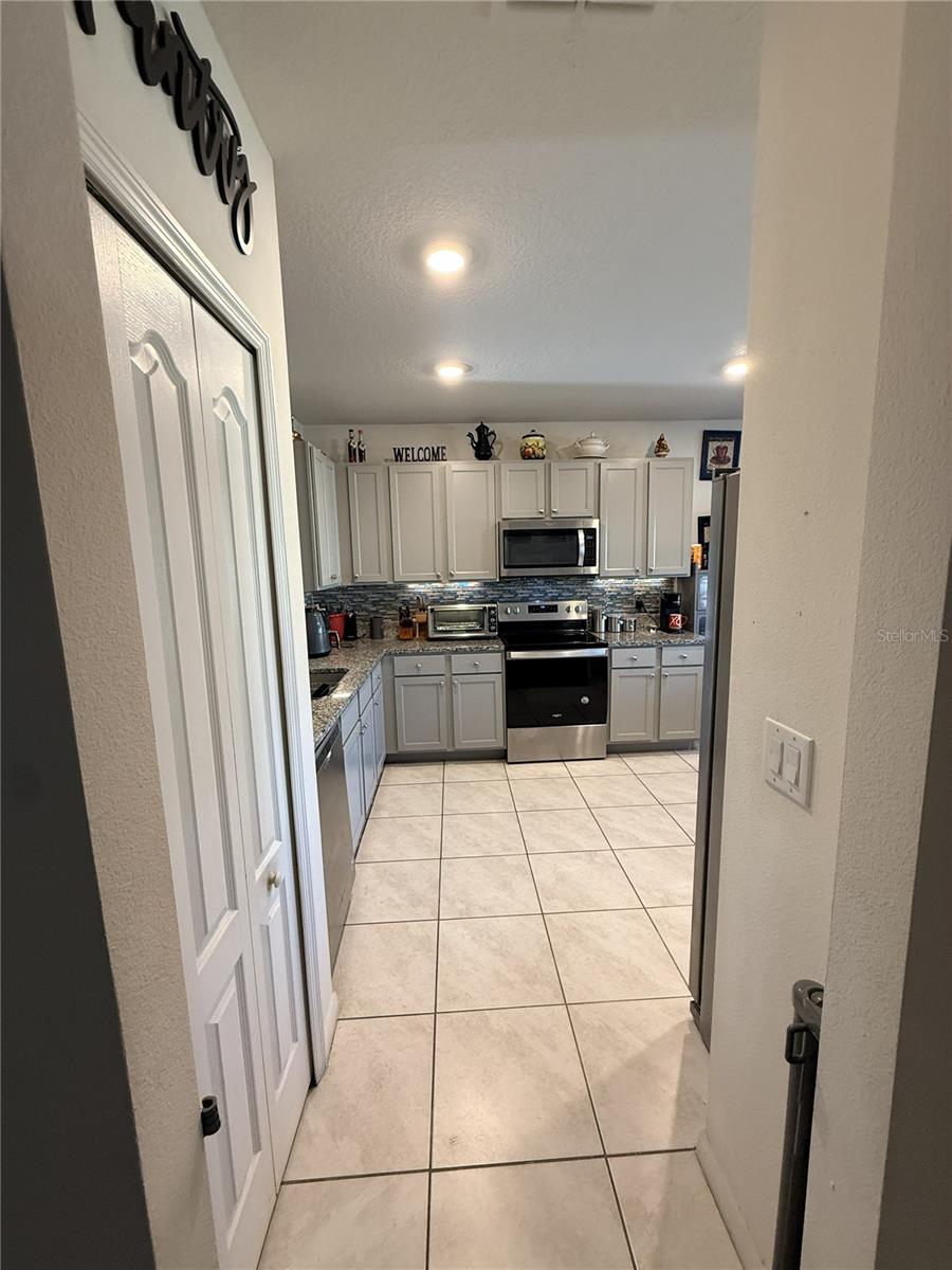 329 WINGED ELM DR, DEBARY, FL — photo 8