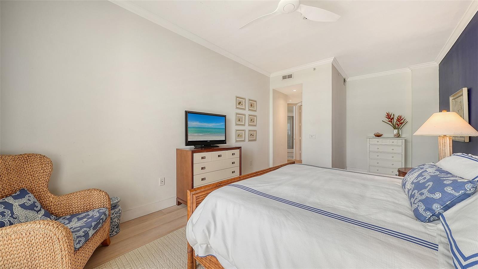415 L AMBIANCE DR #A301, LONGBOAT KEY, FL — photo 38