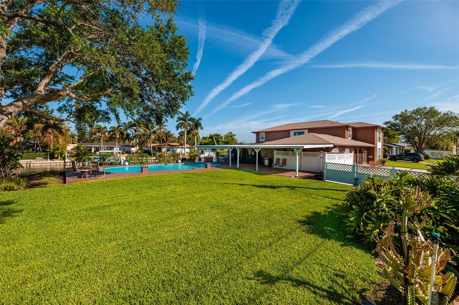 1449 45TH AVE NE, ST PETERSBURG, FL — photo 4