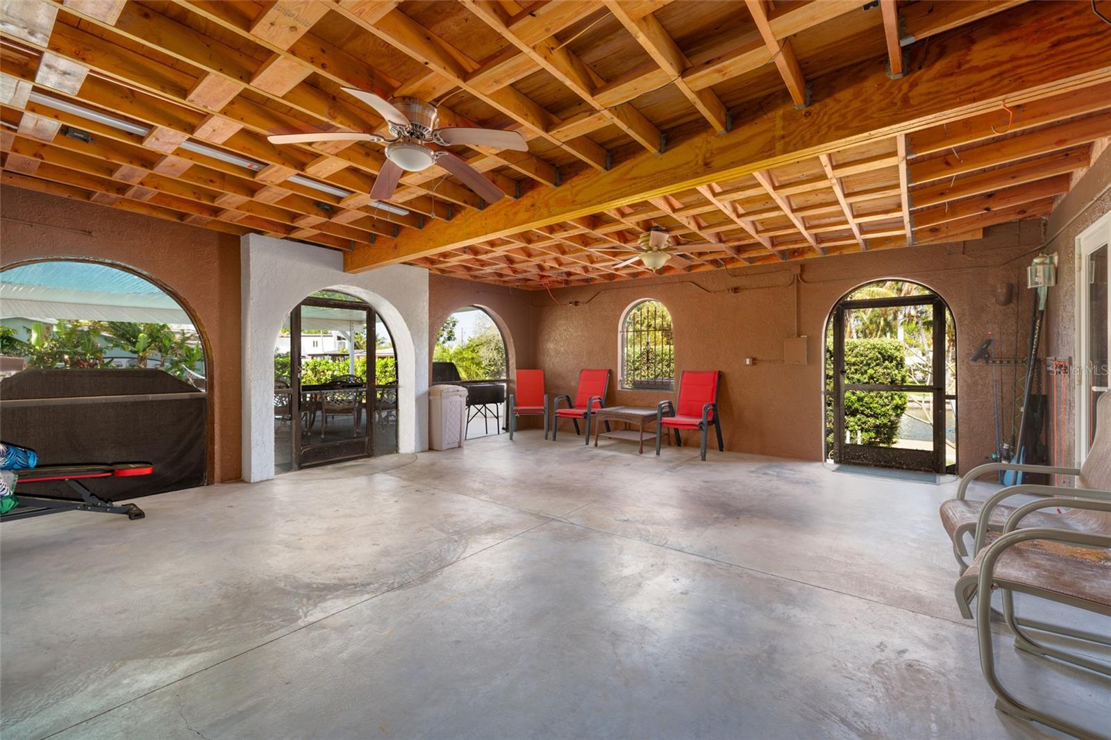 1449 45TH AVE NE, ST PETERSBURG, FL — photo 36