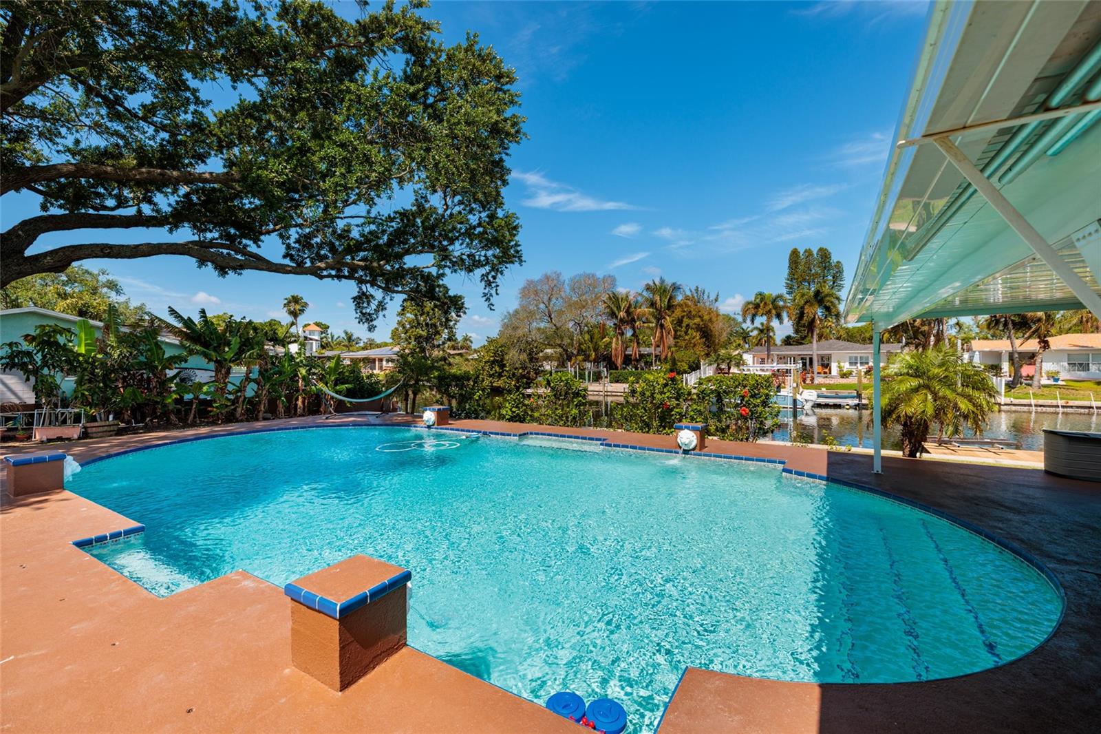 1449 45TH AVE NE, ST PETERSBURG, FL — photo 43