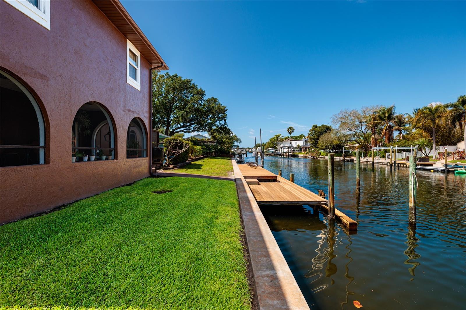1449 45TH AVE NE, ST PETERSBURG, FL — photo 47