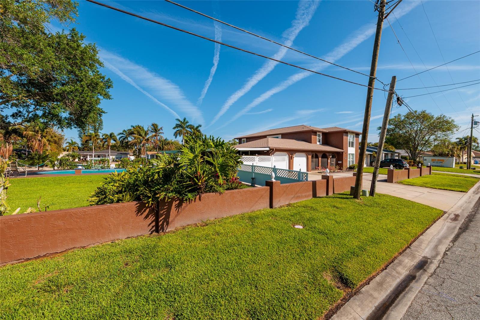 1449 45TH AVE NE, ST PETERSBURG, FL — photo 49