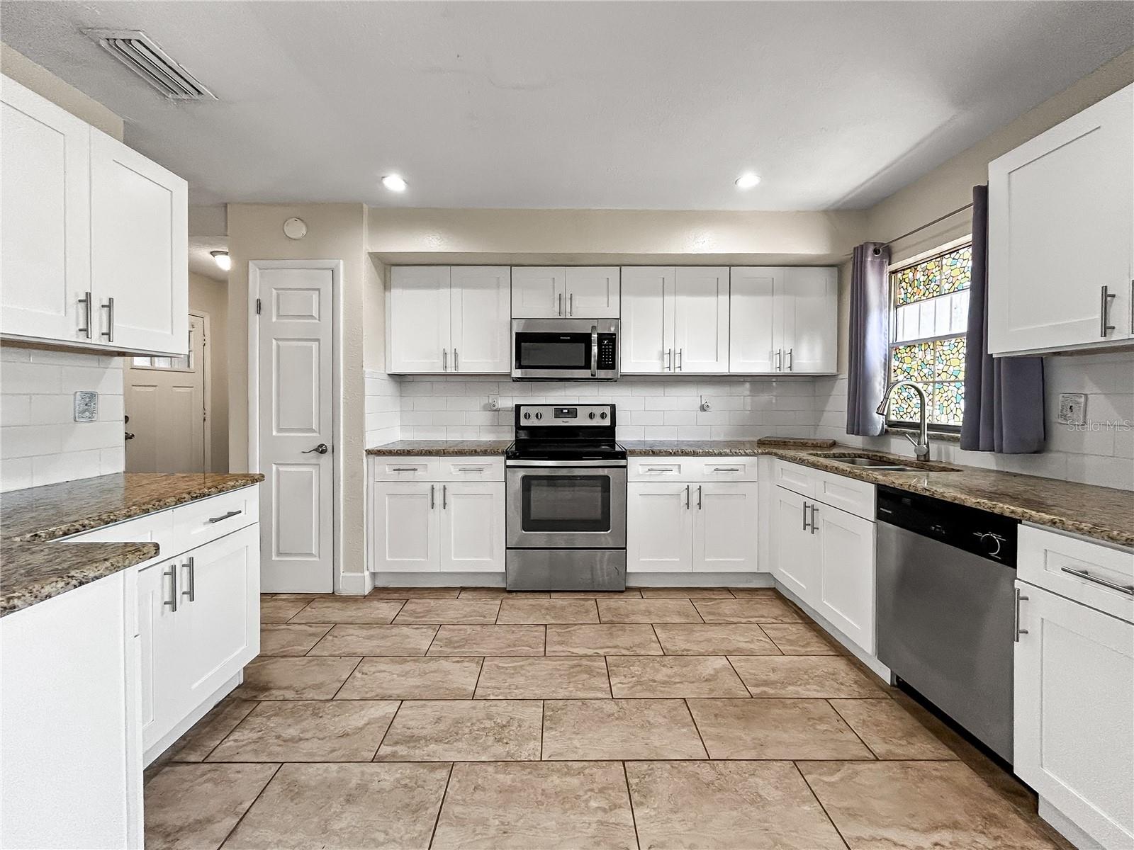 2802 CHRISTIE LN, LAKELAND, FL — photo 9