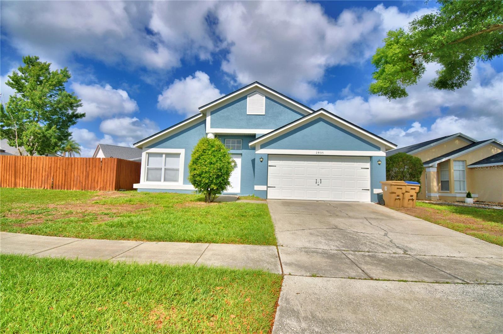 2935 DICKENS CIR, KISSIMMEE, FL — photo 2