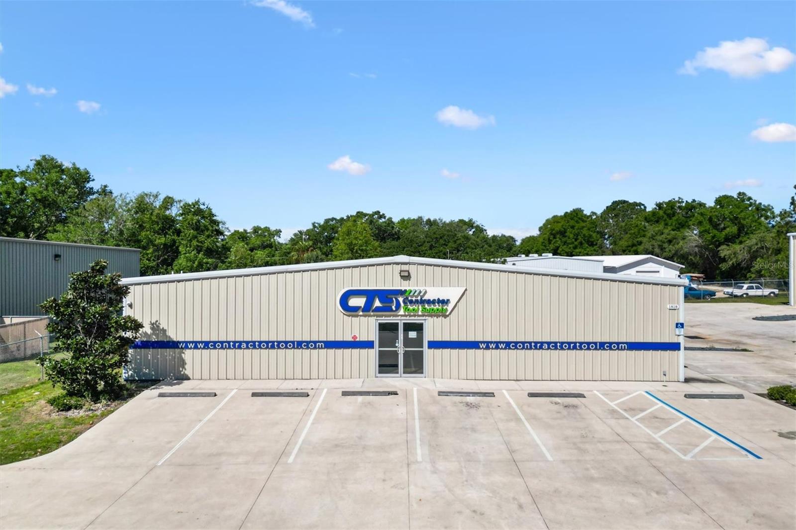 1818 GREENLEAF LN, LEESBURG, FL
