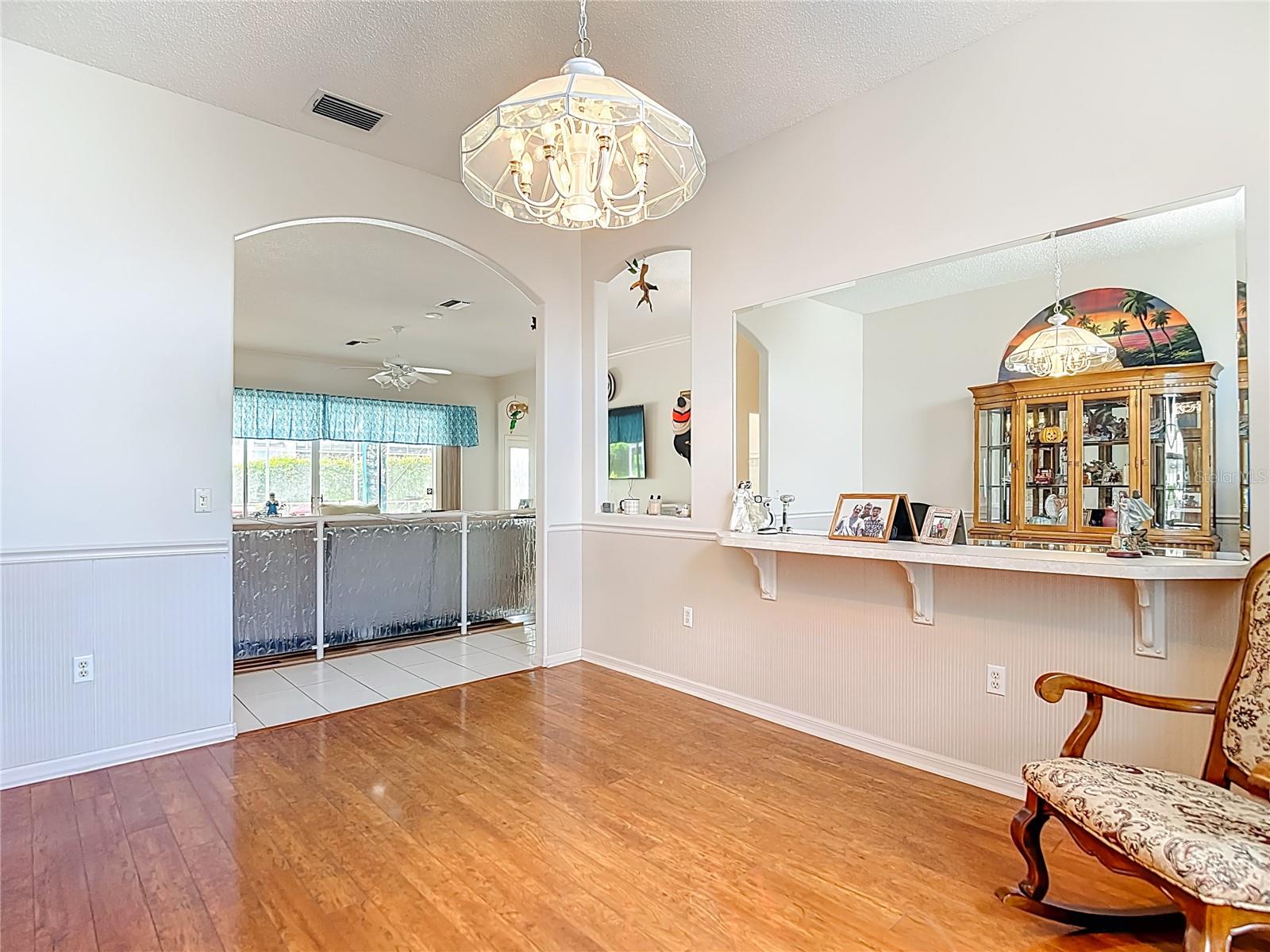 8410 MAYBELLE DR, WEEKI WACHEE, FL — photo 8