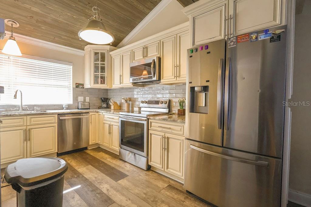 11001 SE SUNSET HARBOR RD #B10, SUMMERFIELD, FL — photo 9