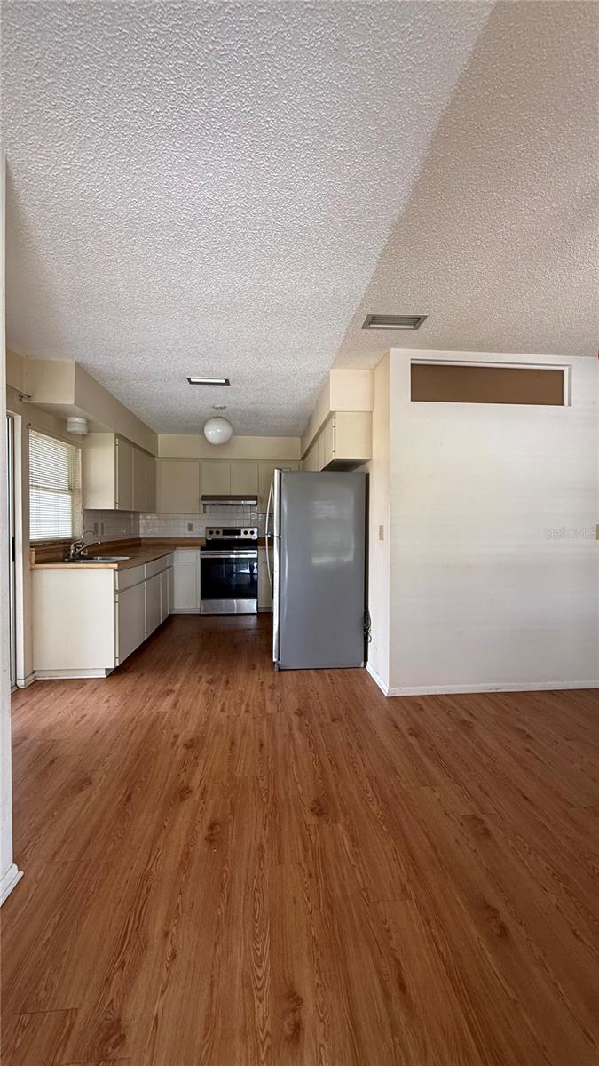 201 SAN MARCO AVE #2, NORTH PORT, FL — photo 2