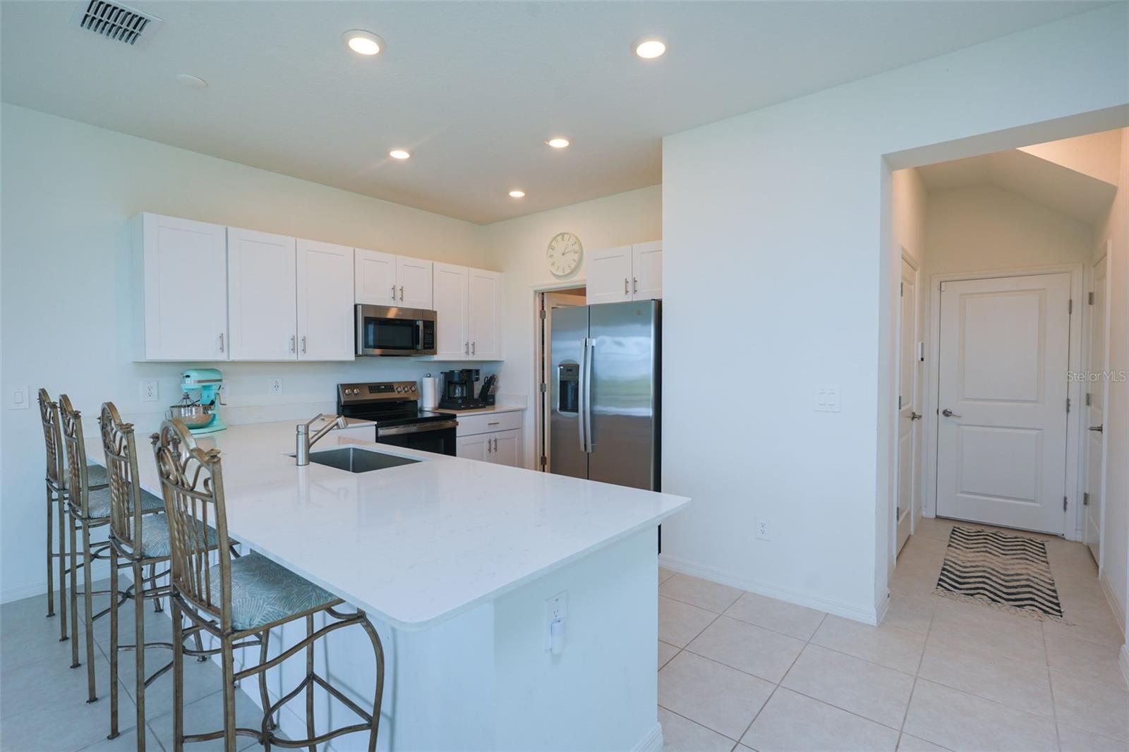 10059 TRUMPET HONEYSUCKLE WAY, SAN ANTONIO, FL — photo 19