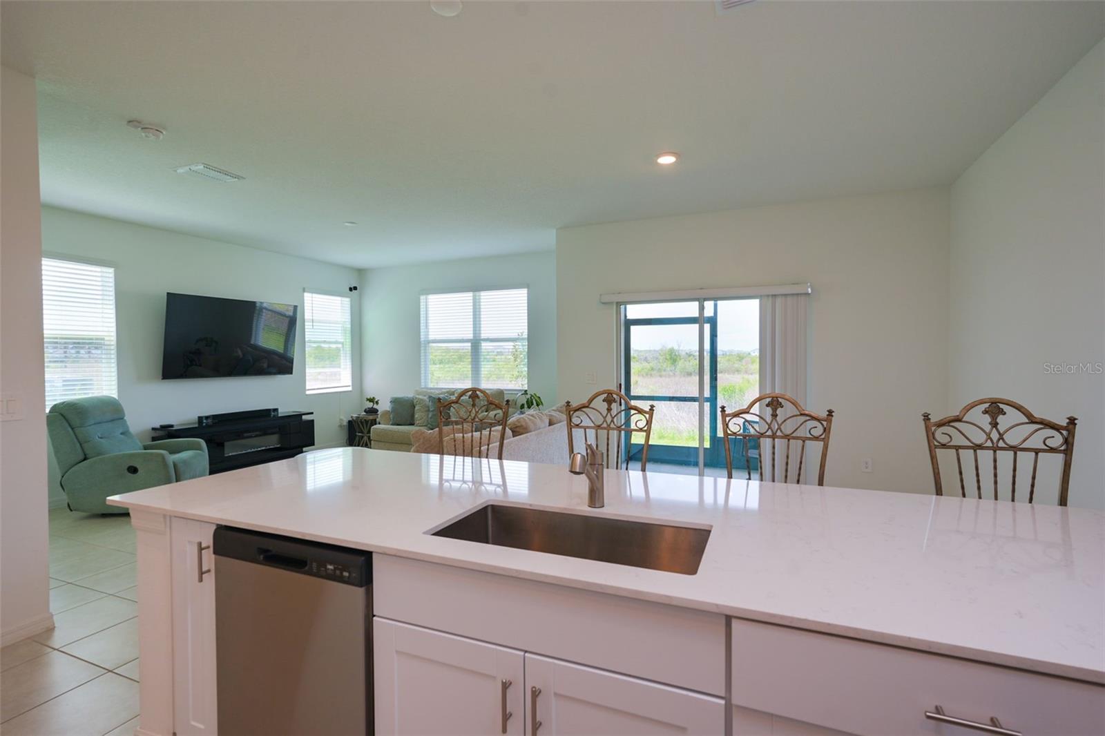 10059 TRUMPET HONEYSUCKLE WAY, SAN ANTONIO, FL — photo 21
