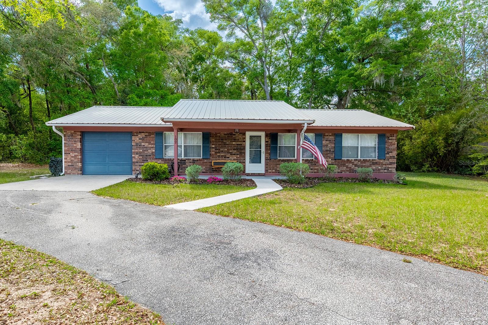 102 SWANS NEST CIR, MELROSE, FL — photo 3