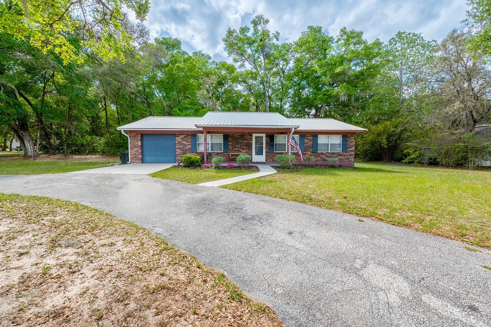 102 SWANS NEST CIR, MELROSE, FL — photo 5