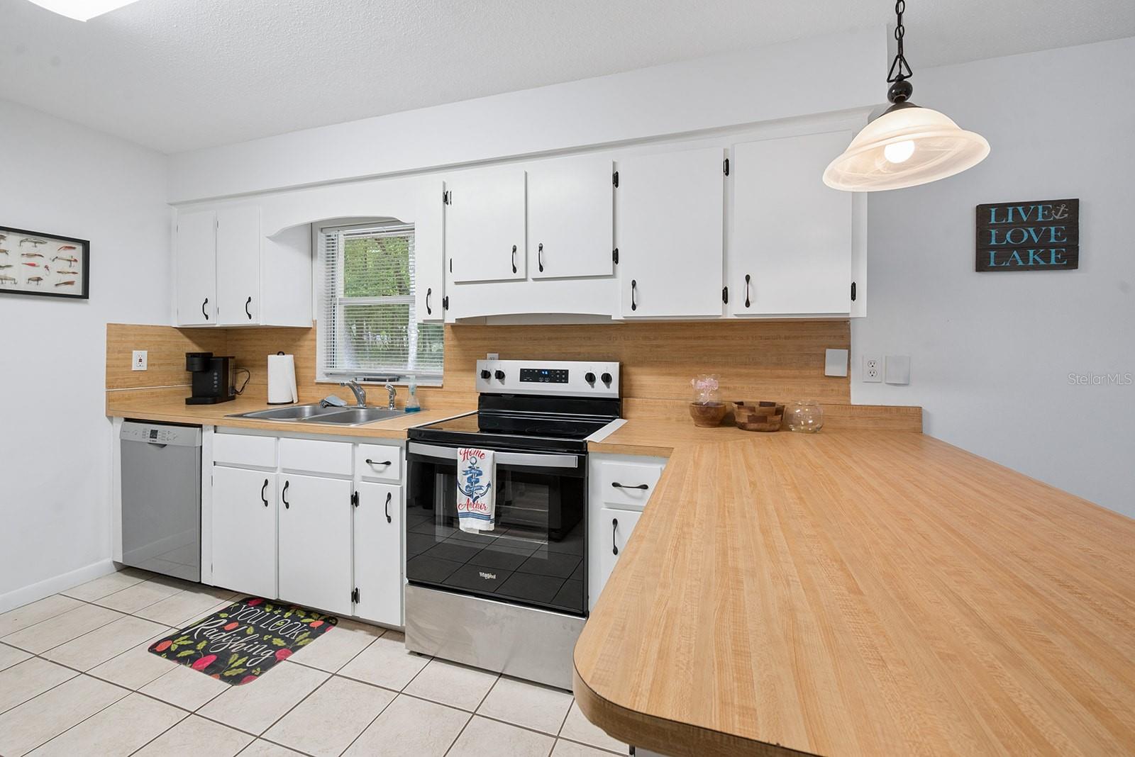 102 SWANS NEST CIR, MELROSE, FL — photo 13