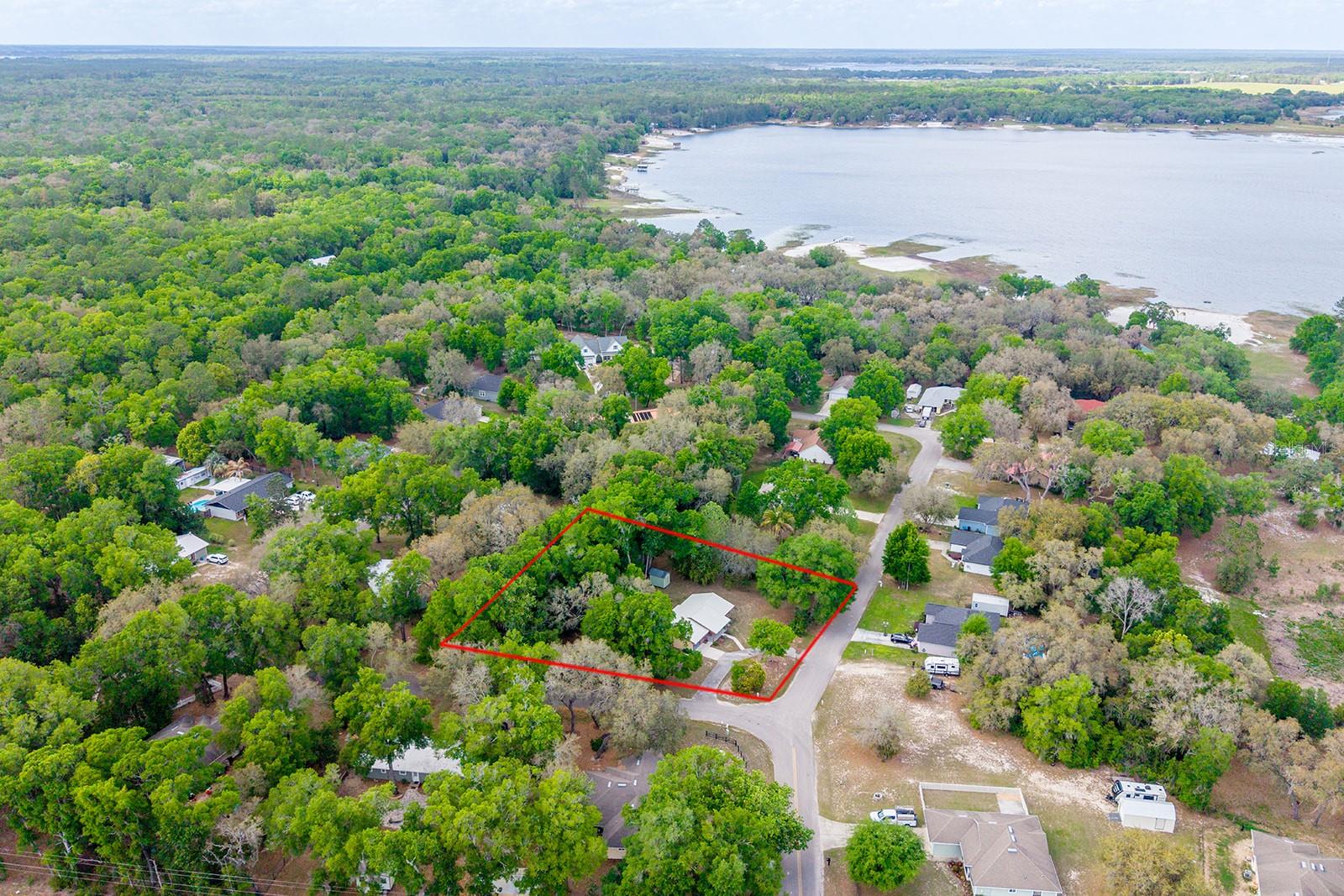 102 SWANS NEST CIR, MELROSE, FL
