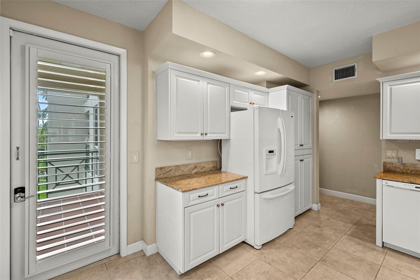 4780 DOLPHIN CAY LN S #109, ST PETERSBURG, FL — photo 14