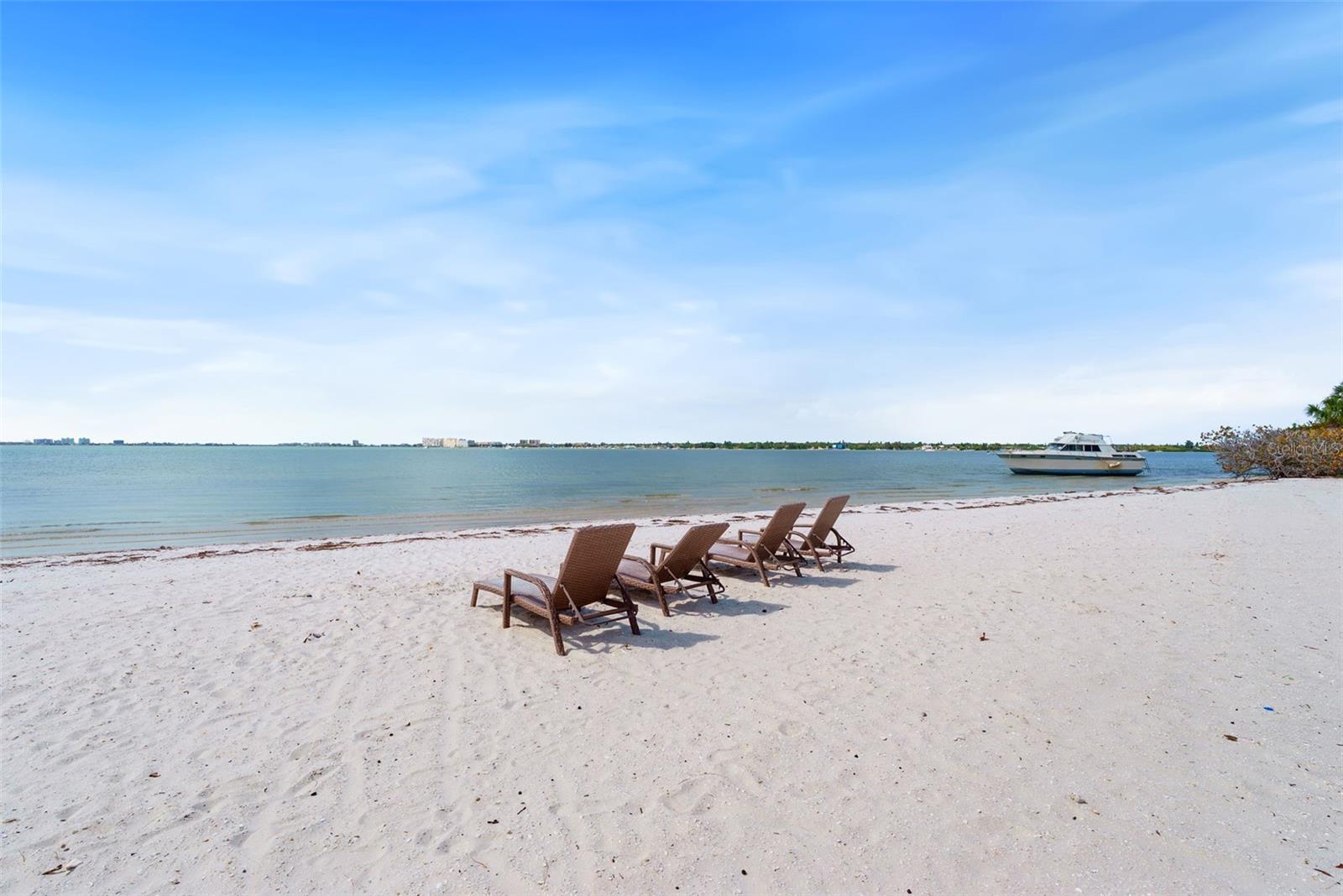 4780 DOLPHIN CAY LN S #109, ST PETERSBURG, FL — photo 33