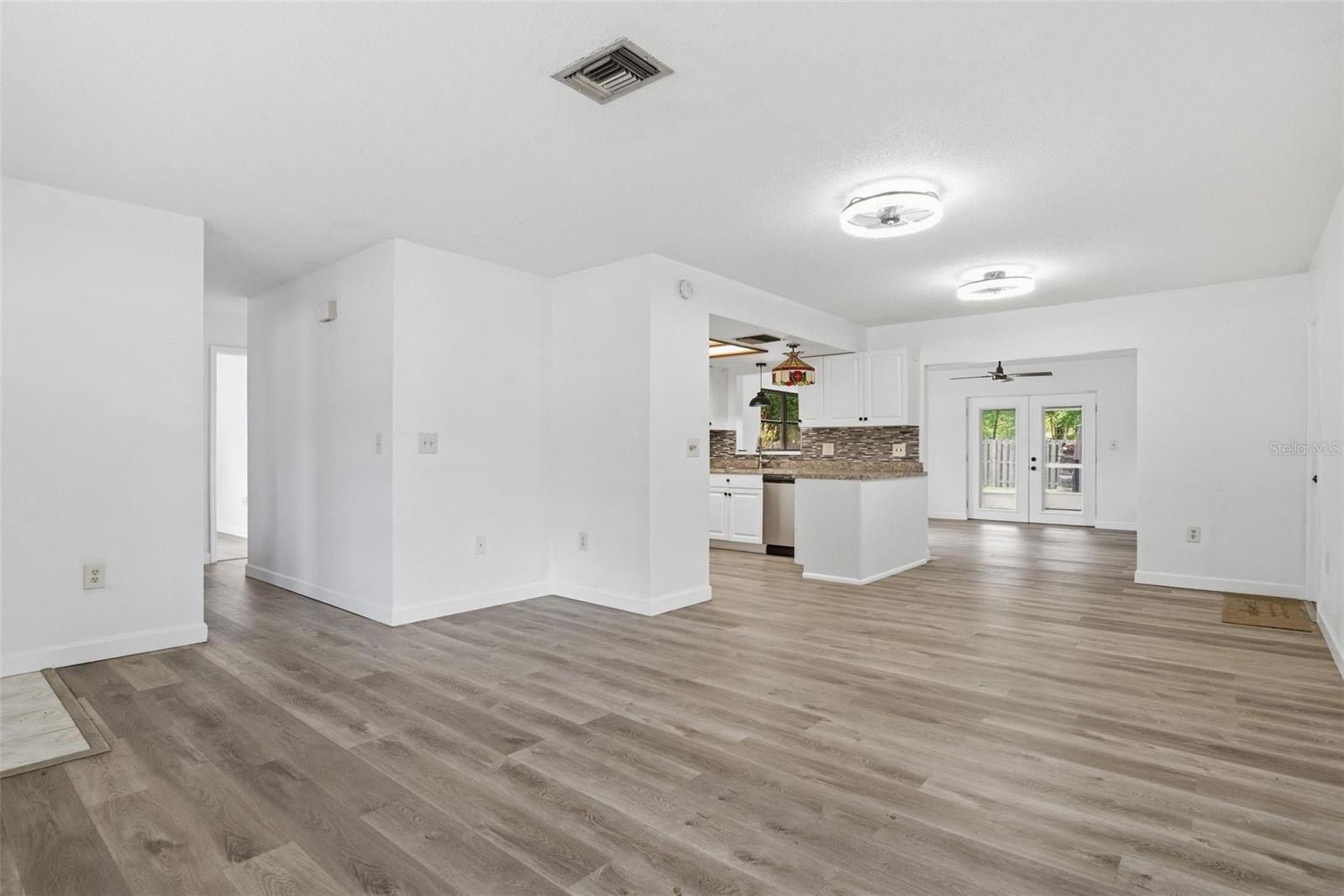 6822 W DORIS MARETTA LN, HOMOSASSA, FL — photo 11