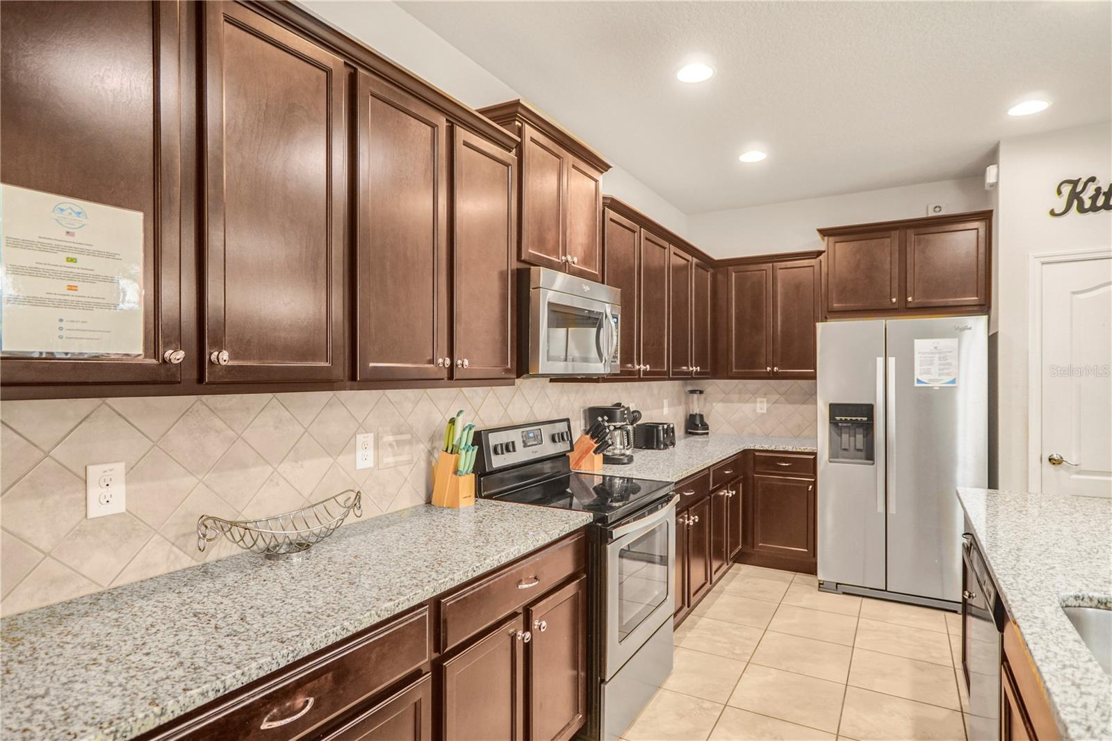 2022 MAJORCA DR, KISSIMMEE, FL — photo 50