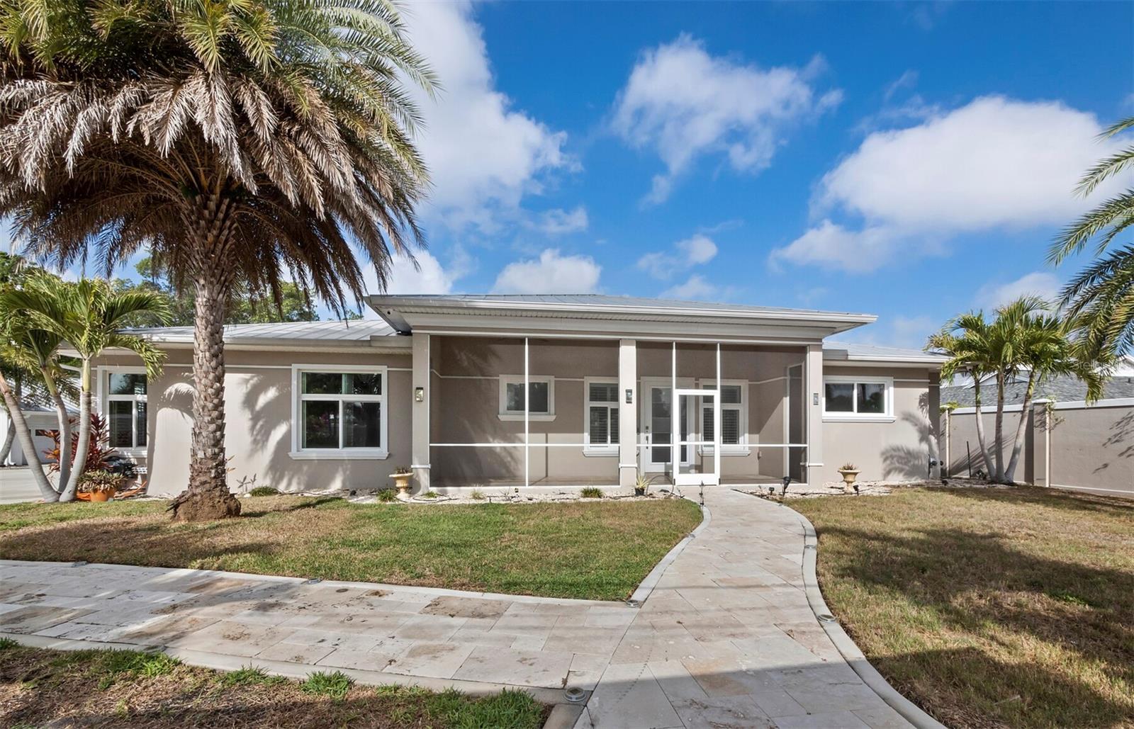 5618 BRITANNIA DR, SARASOTA, FL — photo 2