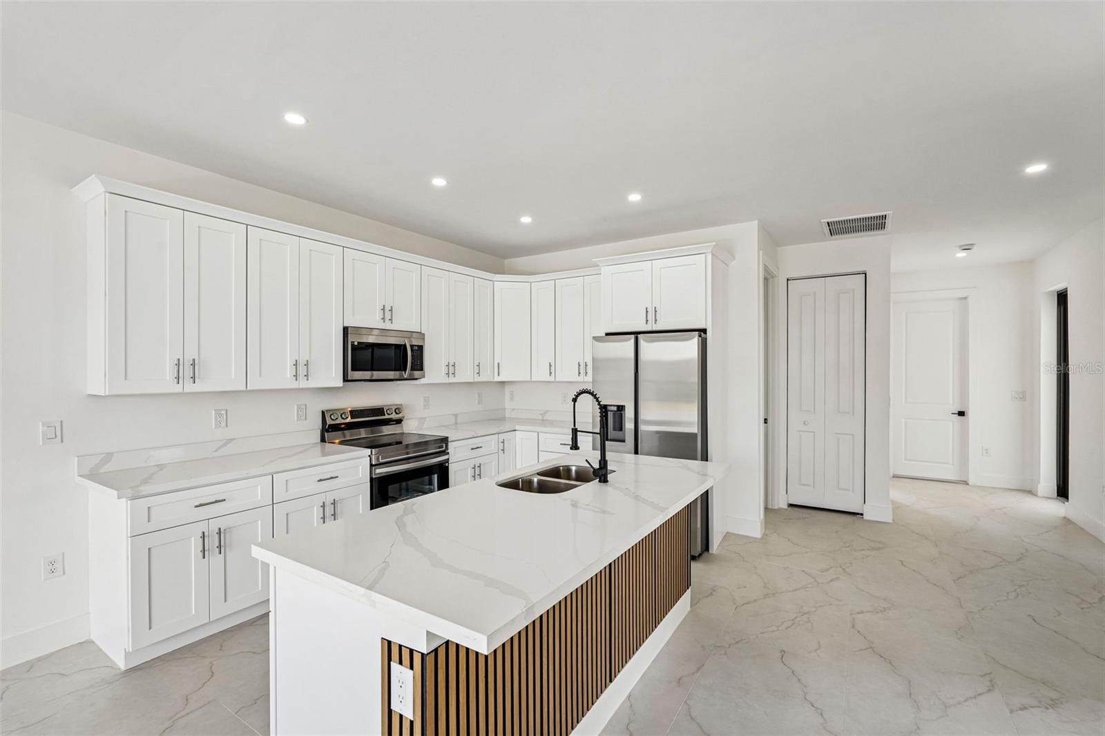 2406 HIGHTOWER AVE S, LEHIGH ACRES, FL — photo 5