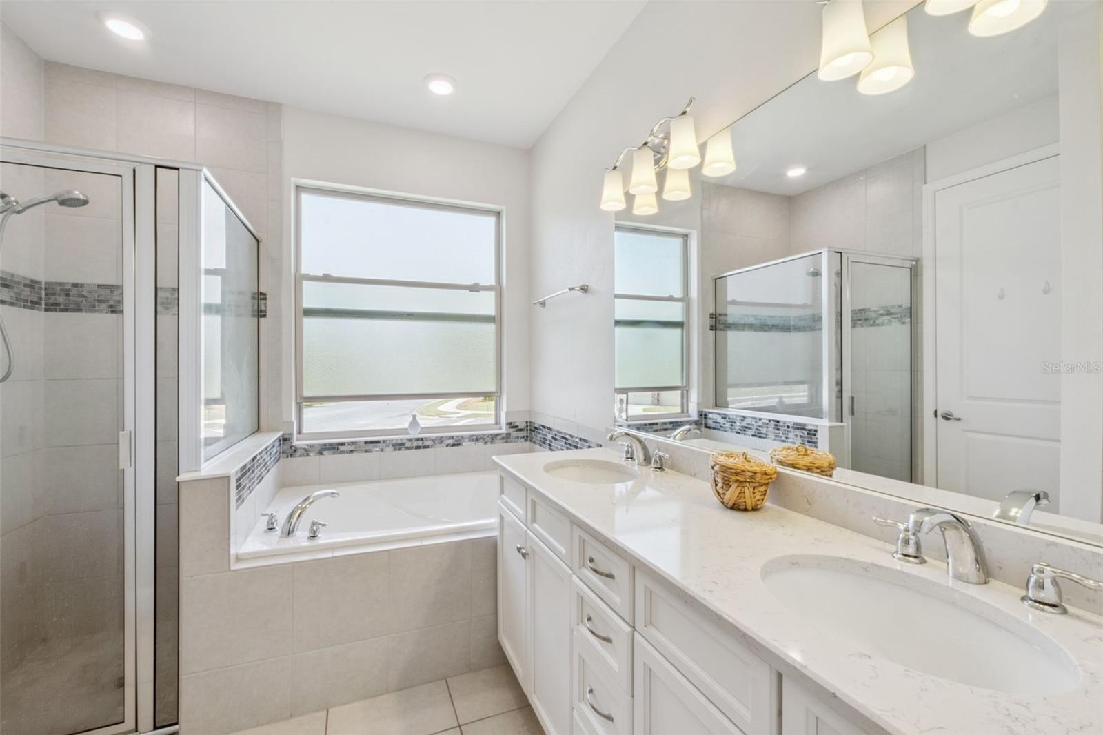 24414 WOODHILL CT, SORRENTO, FL — photo 25