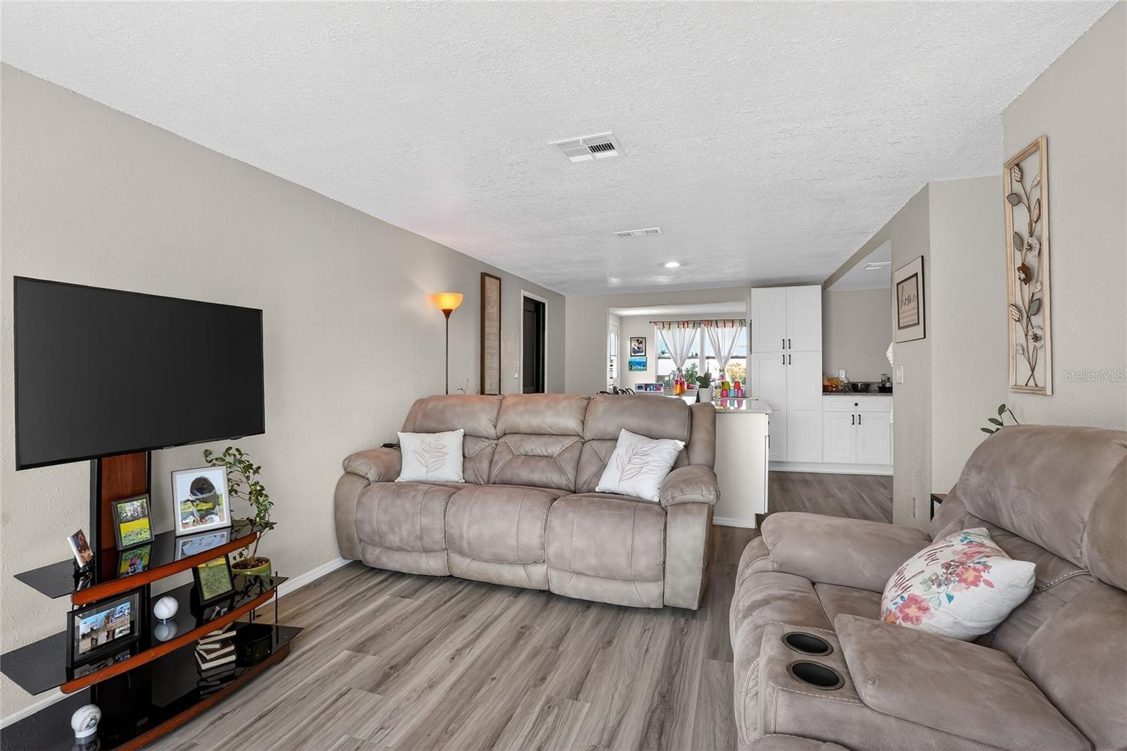 6108 FAIRWAY BLVD, APOLLO BEACH, FL — photo 9