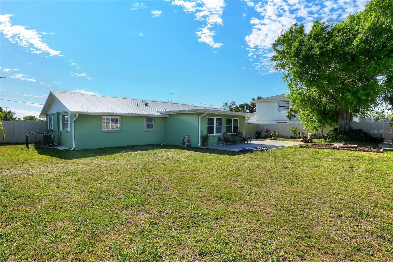 6108 FAIRWAY BLVD, APOLLO BEACH, FL — photo 40