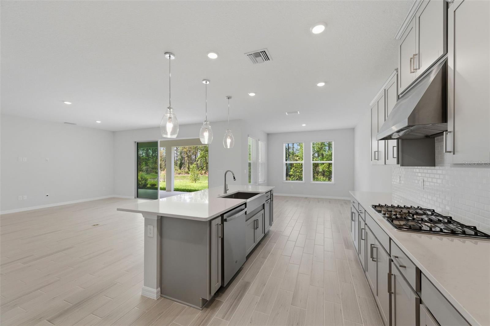 1645 TRAILHEAD LN, ZEPHYRHILLS, FL — photo 17
